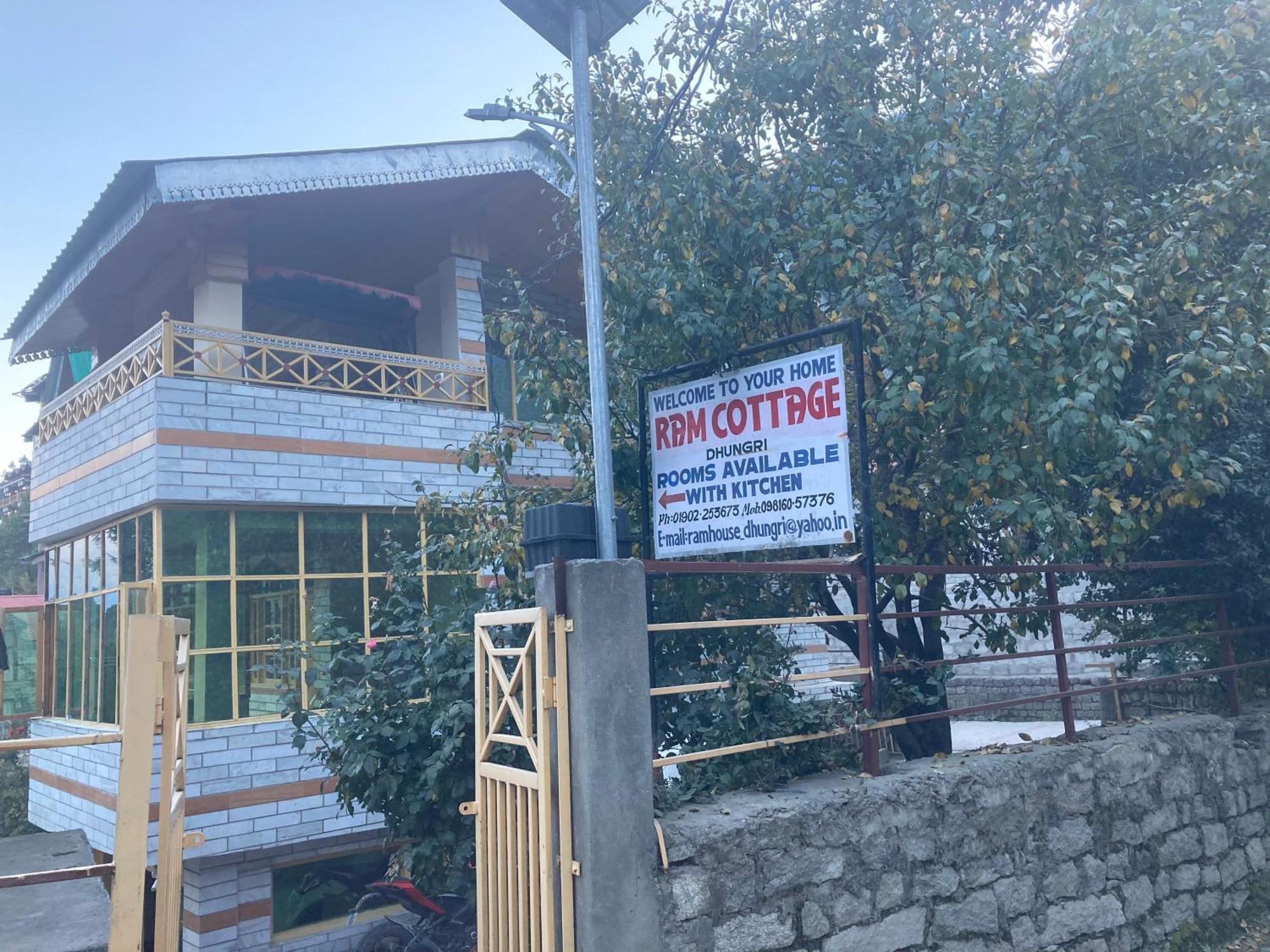 Shree Ram Cottage, Manali ! 1,2,3 Bedroom Luxury Cottages Available - Manali (Himachal Pradesh) — Photos 1